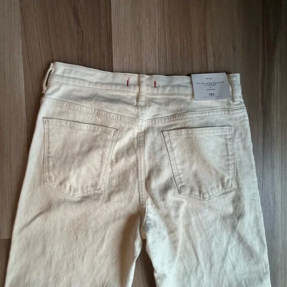 NWT Zara Relaxed Straight‎ Leg Mid Rise SIZE 4 Antique Ecru Denim Jeans Womens - Picture 6 of 7